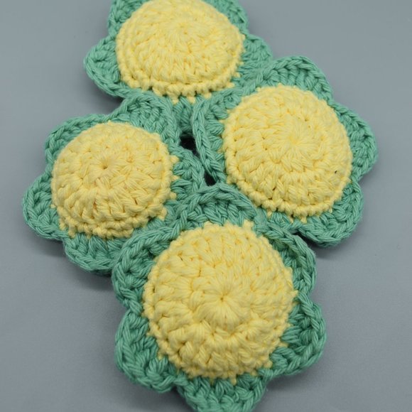 HAND CRAFTED Crochet Catnip Flower Cat Toys Bundle of Five - Picture 7 of 8